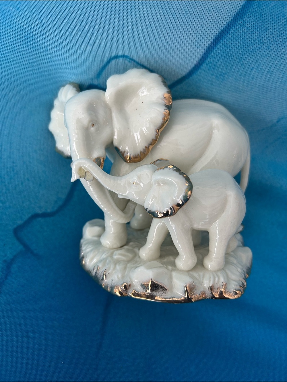 Private Label White Ceramic Elephant Figurines with Gold Accents